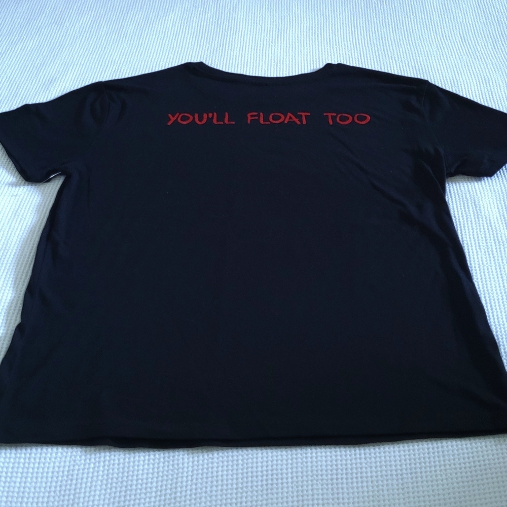 Stephen King's IT🕷 Graphic Tee👕 - NWOT - Picture 12 of 12